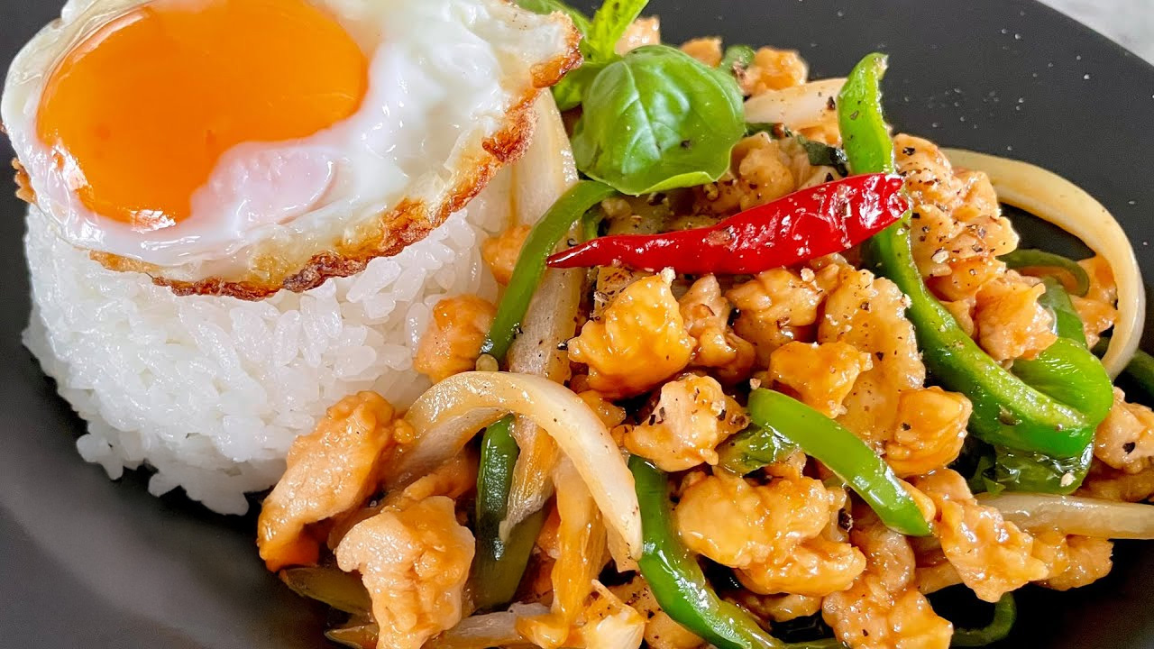 大人気アジア飯！鶏むね肉でさっぱり美味しくヘルシーに！ガパオライスの作り方